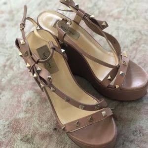 Valentino stud wedges